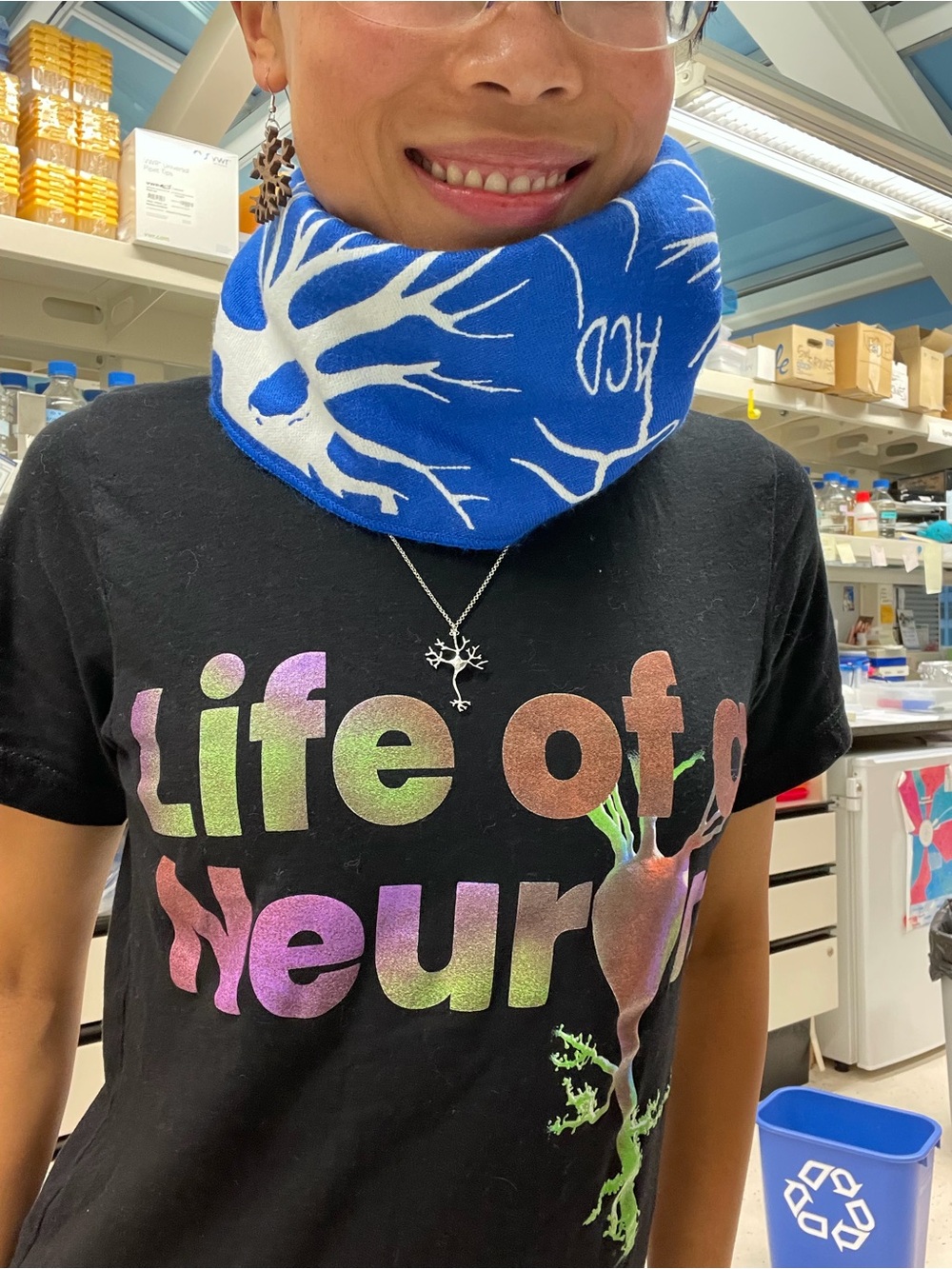 Neuroscience Blue Biotechne Neuron Ruffneck Scarf - Picture 13 of 14